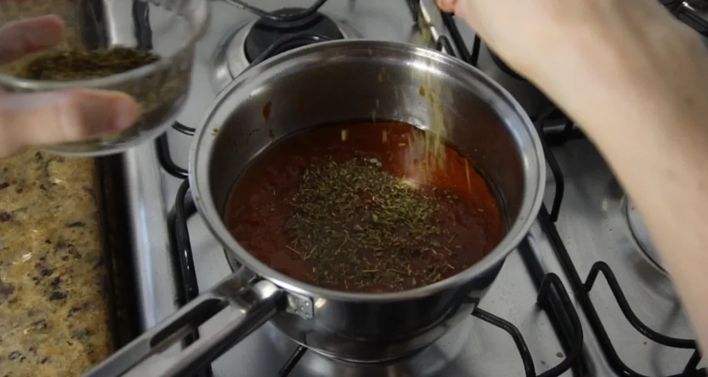 temperando passata de tomate com ervas
