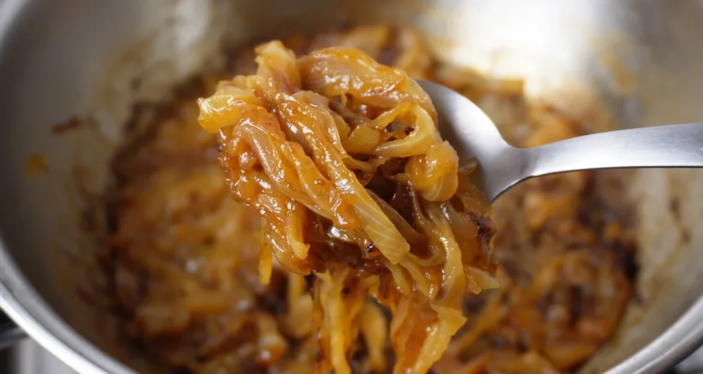 cebola caramelizada com adição de bicarbonato de sódio